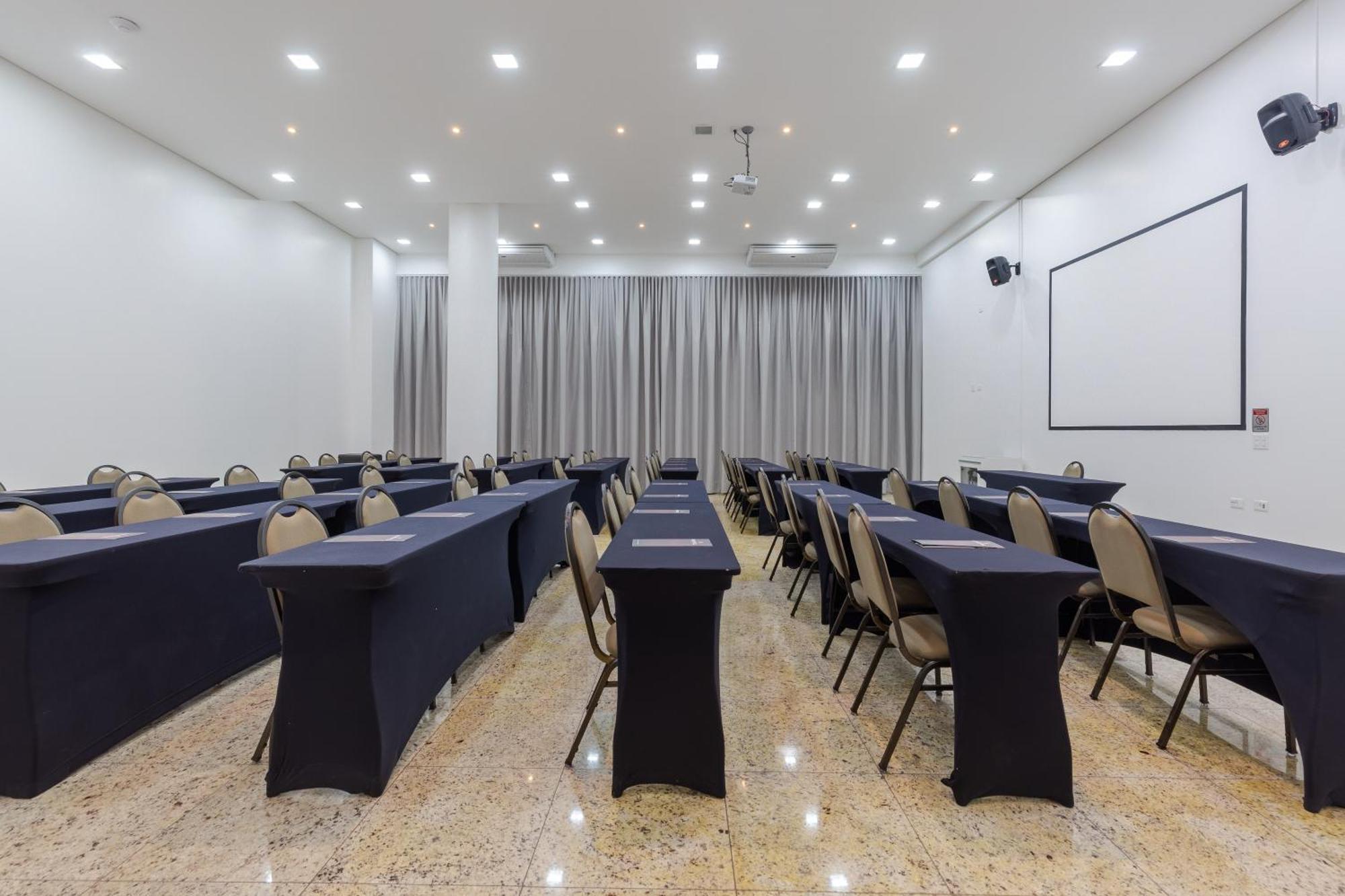 Nohotel Premium Американа Екстериор снимка