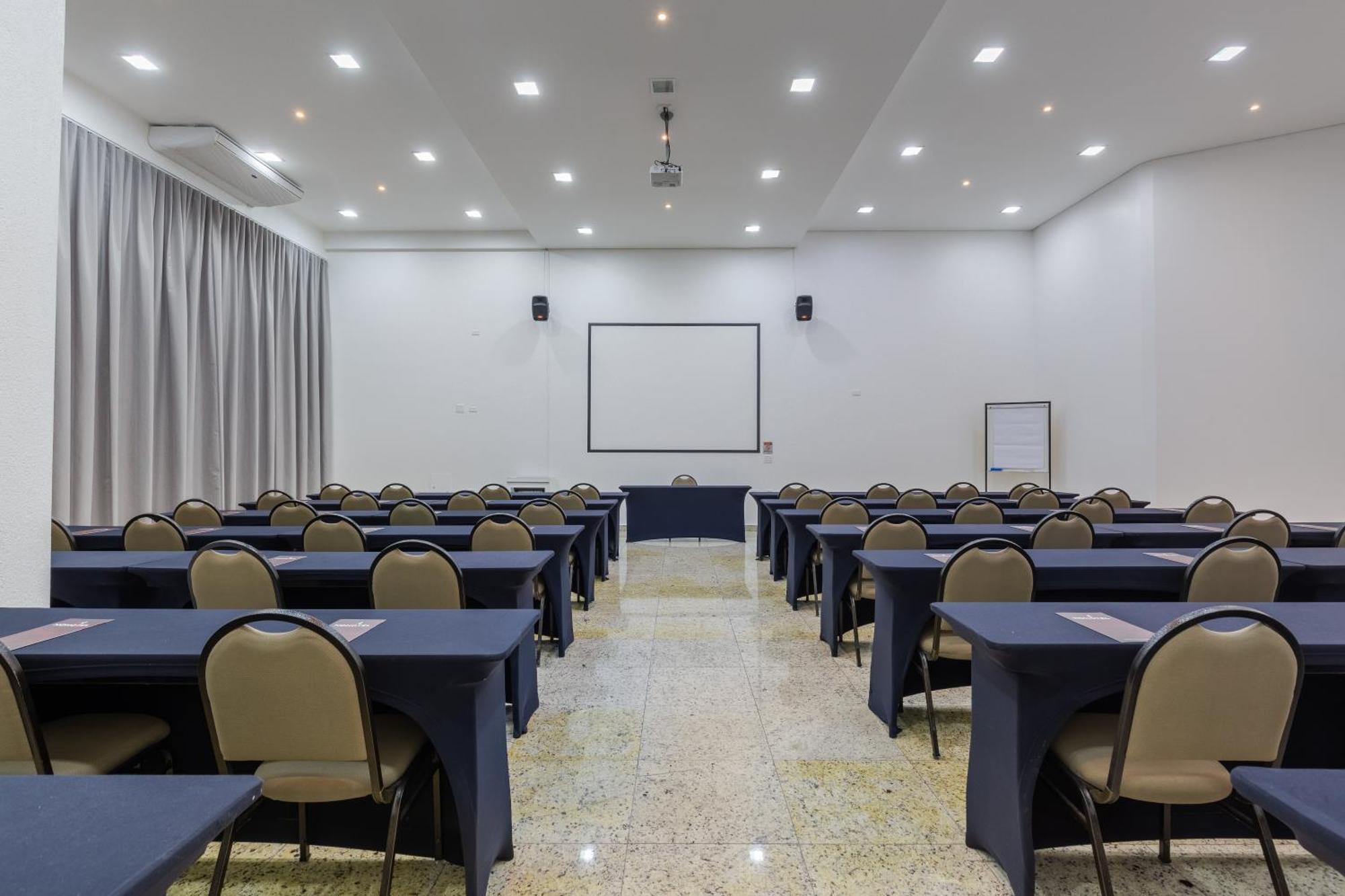 Nohotel Premium Американа Екстериор снимка