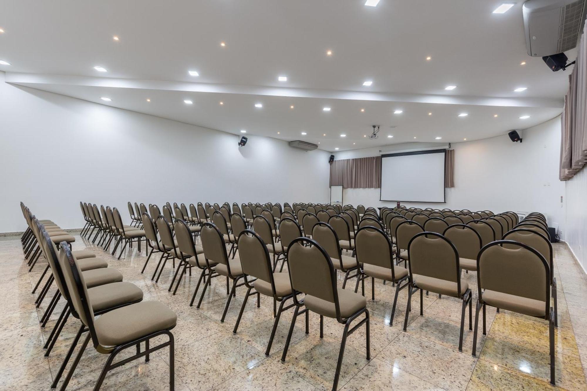 Nohotel Premium Американа Екстериор снимка